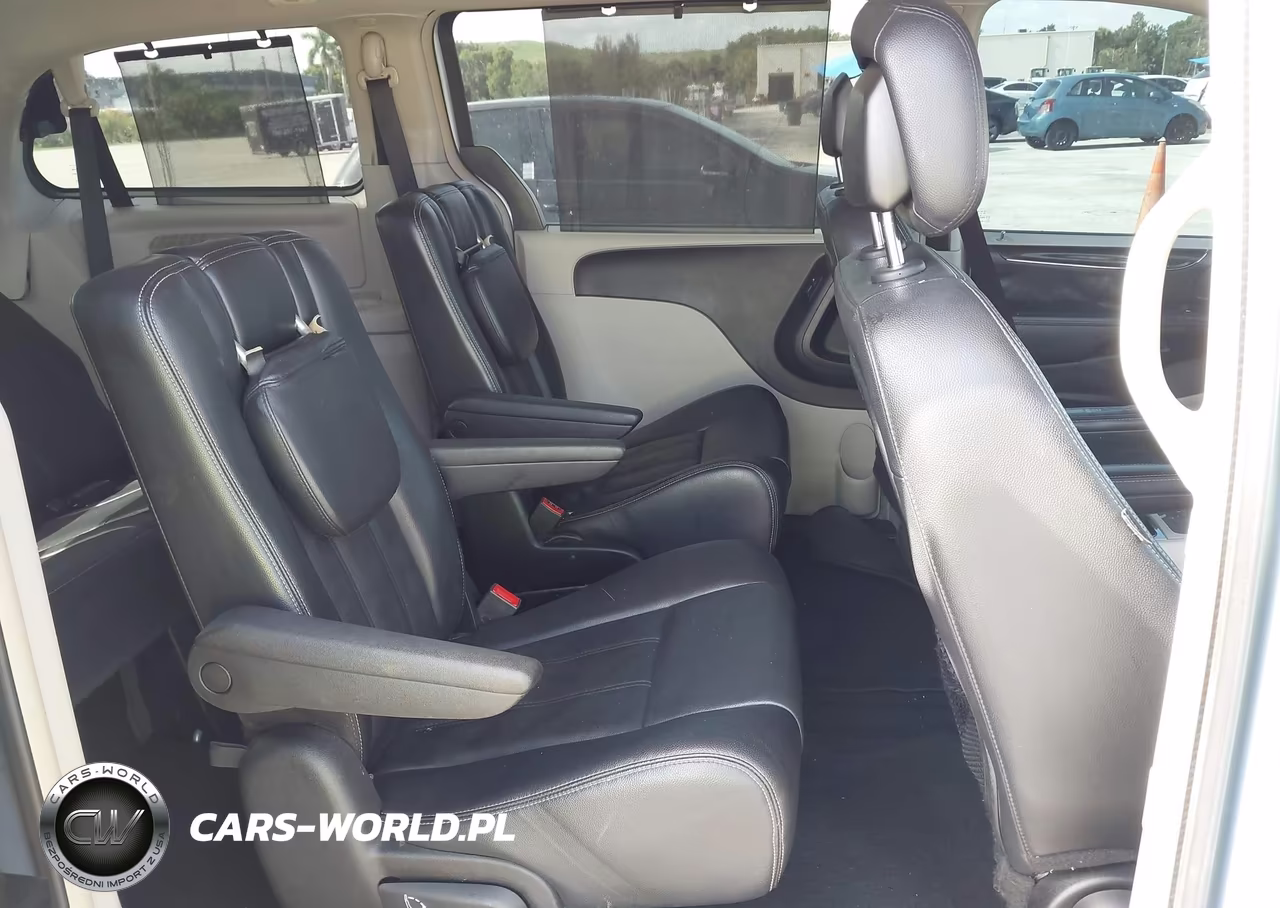 2013 Chrysler Town & Country Touring VIN:2C4RC1BG0DR540331 - 8