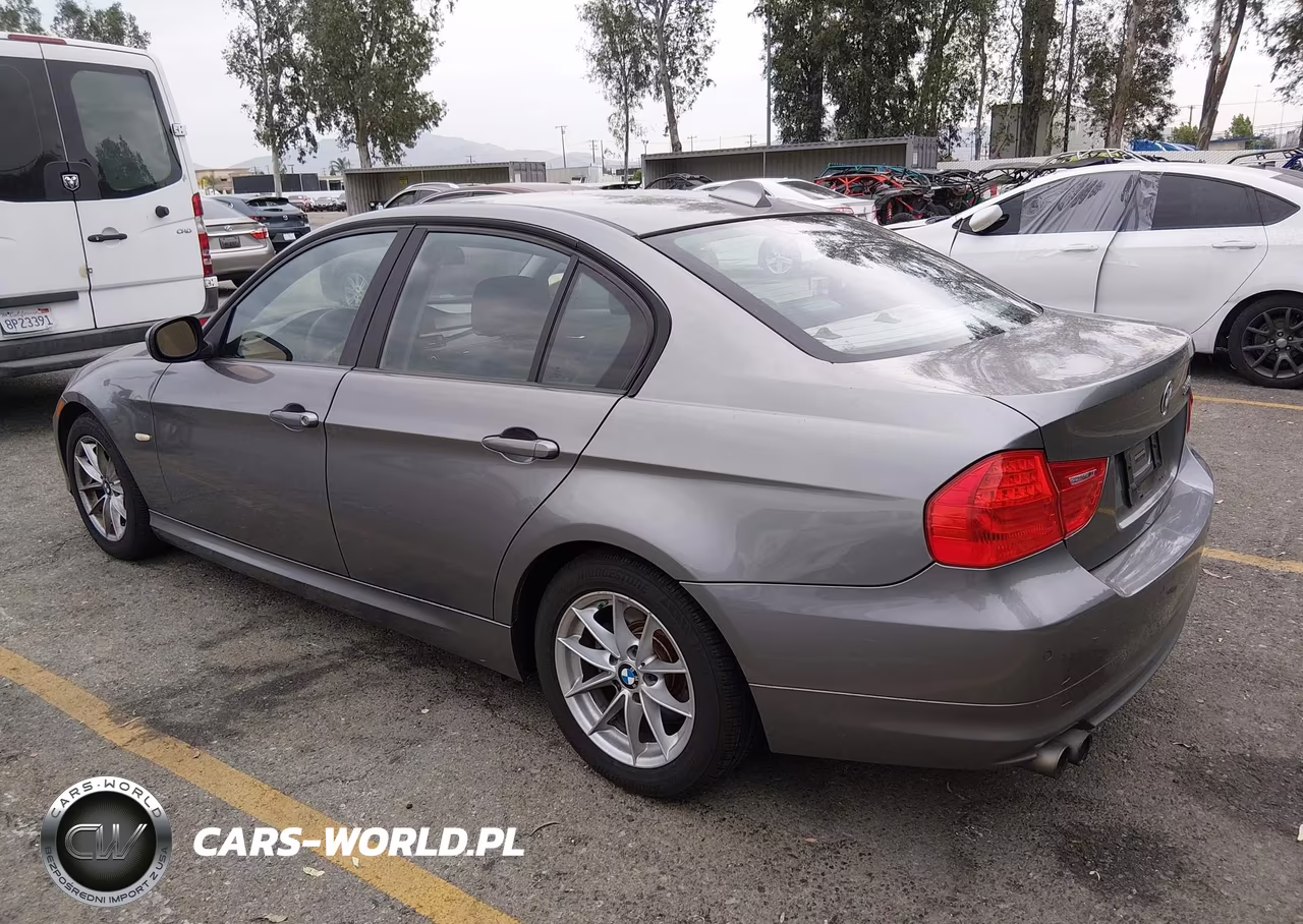 2010 BMW 328I VIN:WBAPH7C58AE129953 - 3