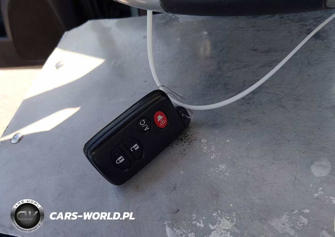 2012 Toyota Prius Plug-In VIN:JTDKN3DP1C3011501 - 11