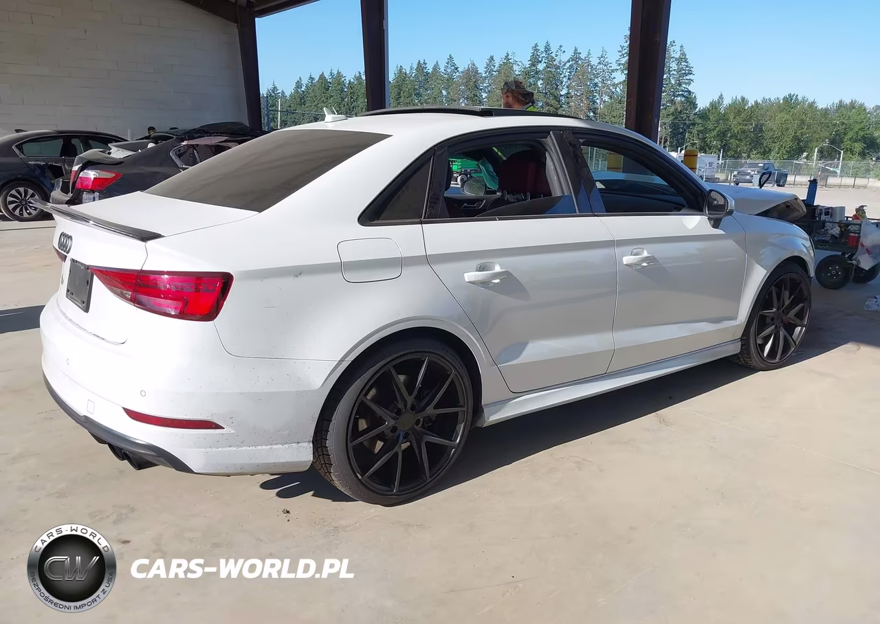 2018 Audi S3 2.0T Premium Plus-2.0T Tech Premium Plus VIN:WAUB1GFF8J1045979 - 4