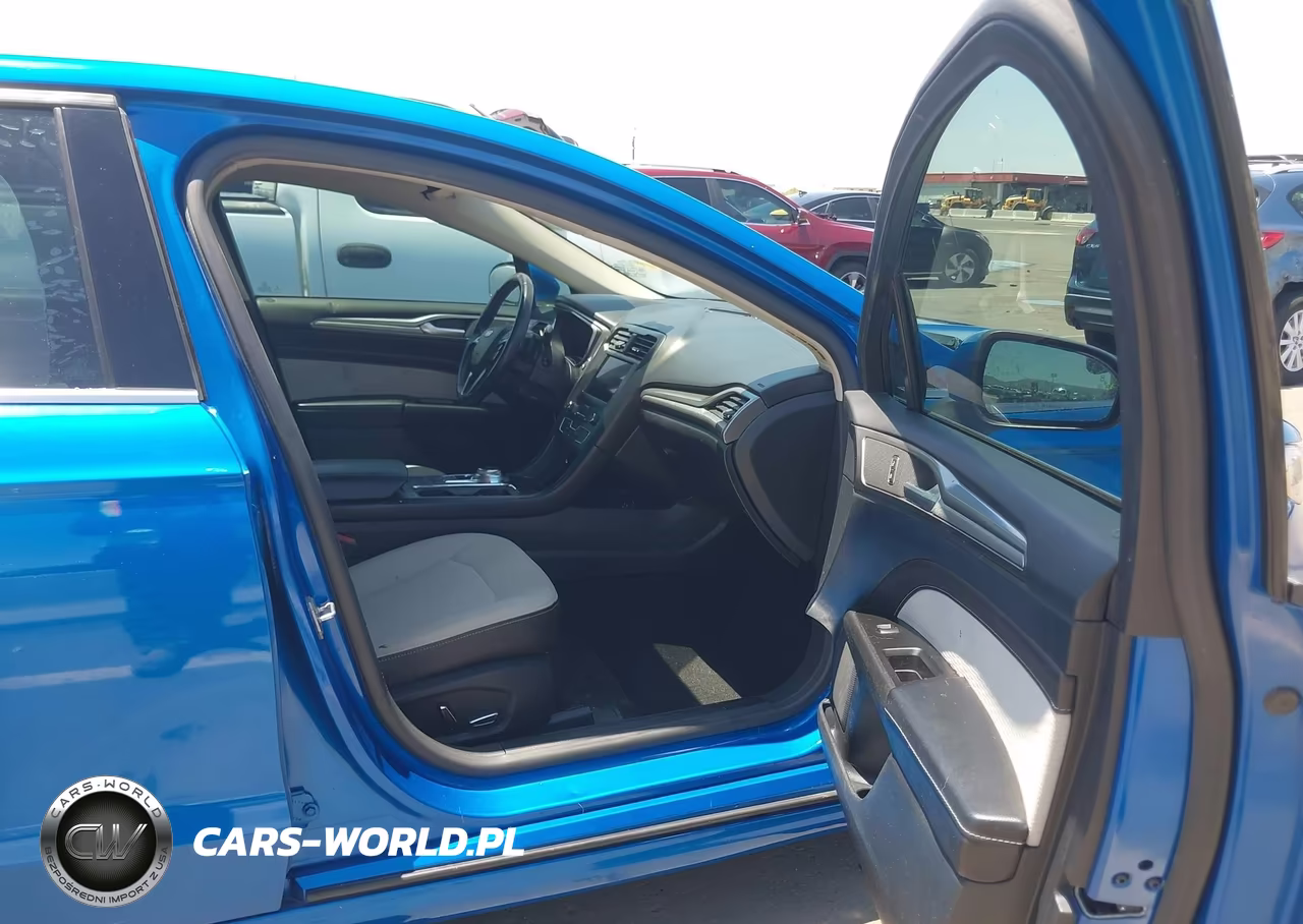 2019 Ford Fusion Se VIN:3FA6P0HD5KR251957 - 5