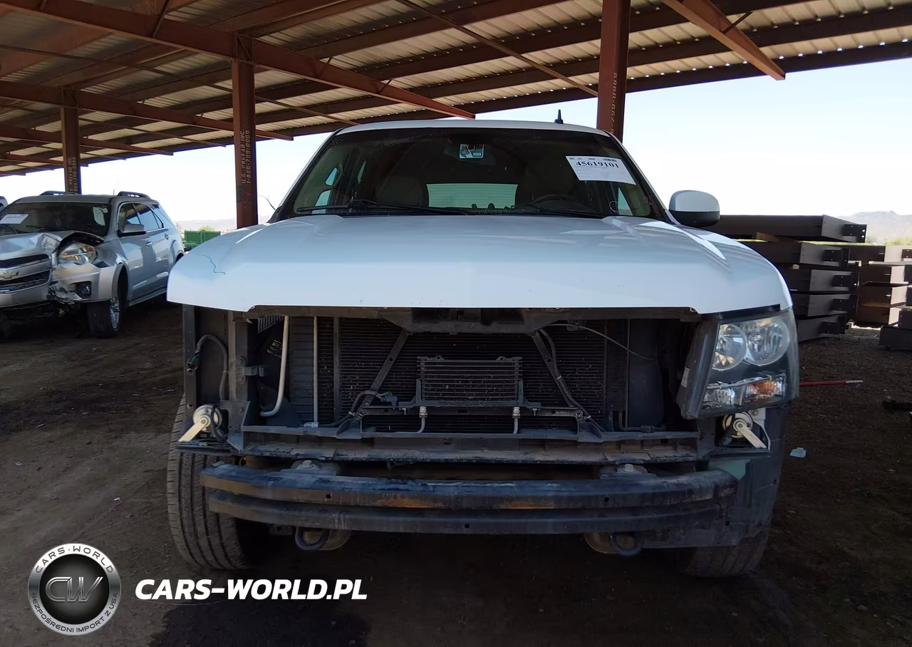 2013 Chevrolet Tahoe Ls VIN:1GNSKAE01DR366592 - 13