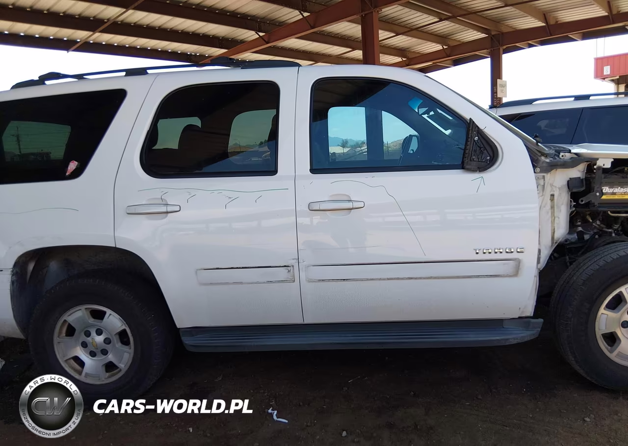 2013 Chevrolet Tahoe Ls VIN:1GNSKAE01DR366592 - 14
