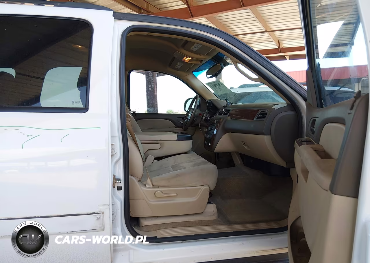 2013 Chevrolet Tahoe Ls VIN:1GNSKAE01DR366592 - 5
