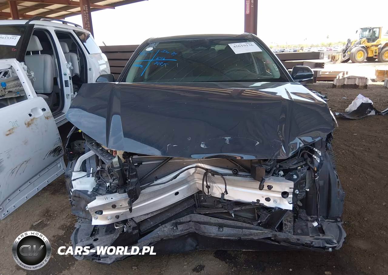 2025 Toyota Camry Le VIN:4T1DAACK2SU636735 - 13