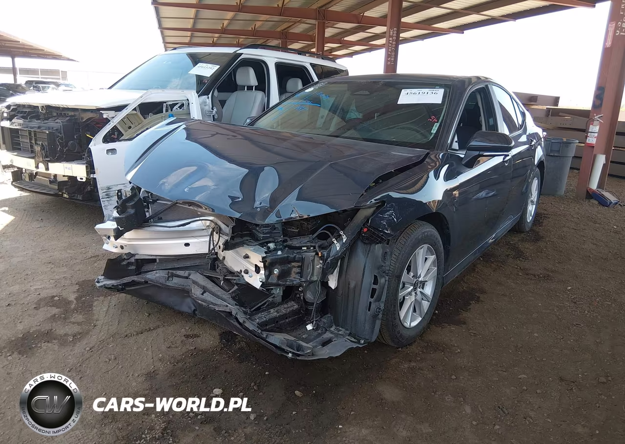 2025 Toyota Camry Le VIN:4T1DAACK2SU636735 - 2