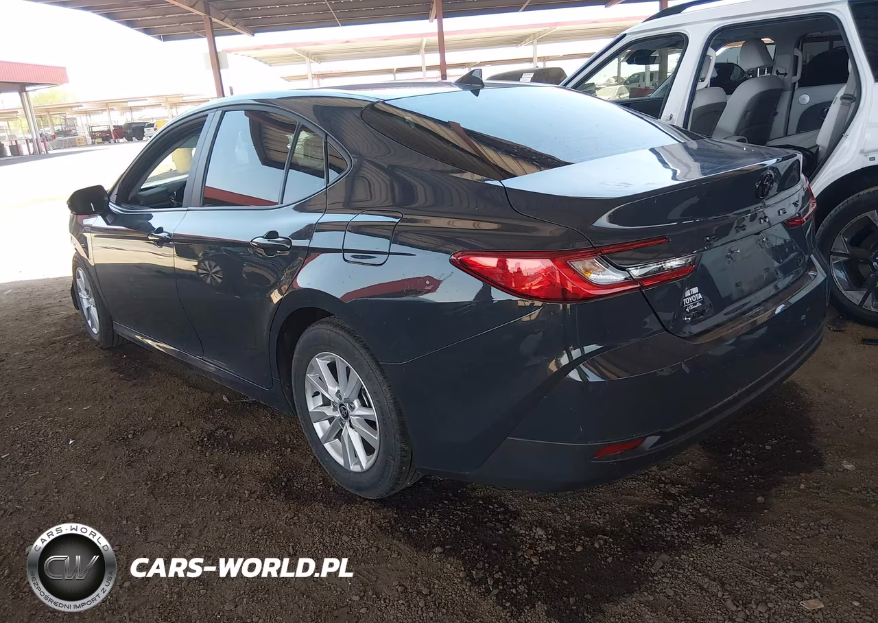 2025 Toyota Camry Le VIN:4T1DAACK2SU636735 - 3