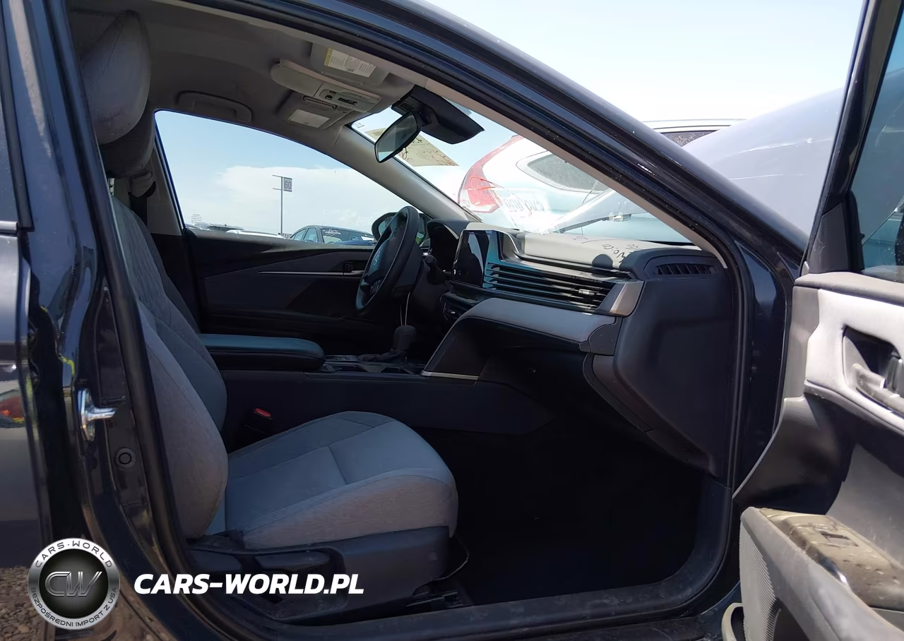 2025 Toyota Camry Le VIN:4T1DAACK2SU636735 - 5