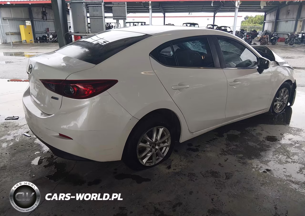 2017 Mazda Mazda3 Sport VIN:3MZBN1U72HM109346 - 4