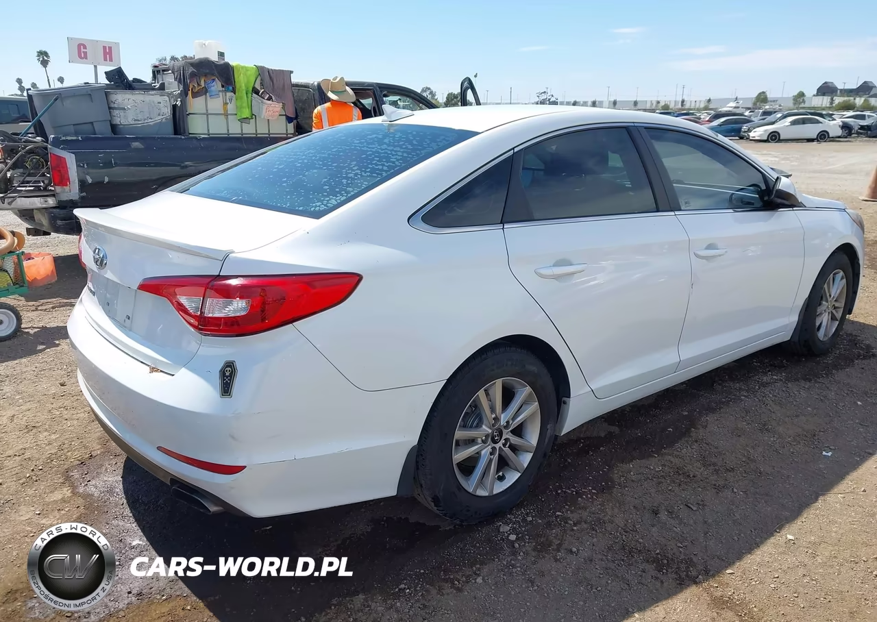 2016 Hyundai Sonata Se VIN:5NPE24AF3GH396951 - 4