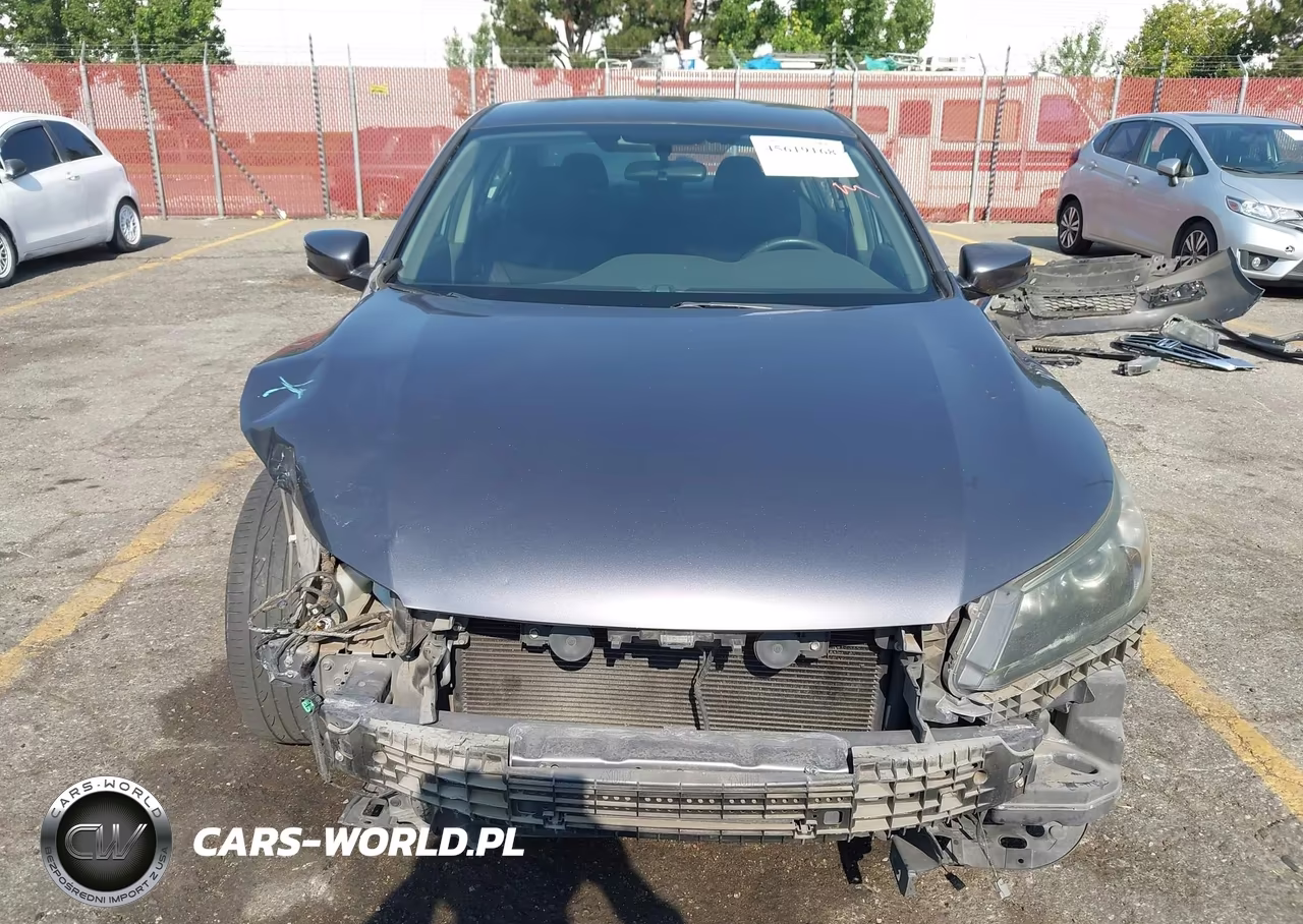 2015 Honda Accord Sport VIN:1HGCR2F59FA033097 - 13