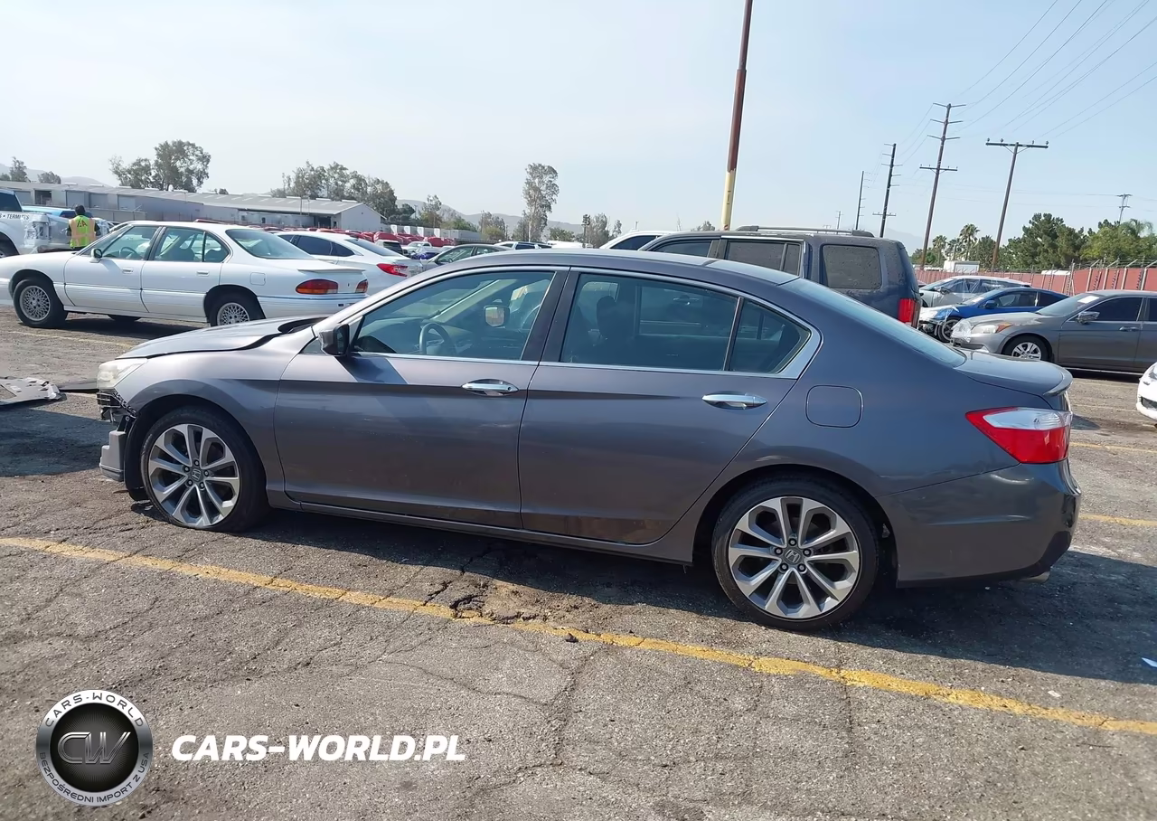 2015 Honda Accord Sport VIN:1HGCR2F59FA033097 - 15