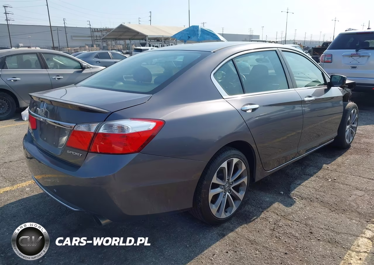 2015 Honda Accord Sport VIN:1HGCR2F59FA033097 - 4