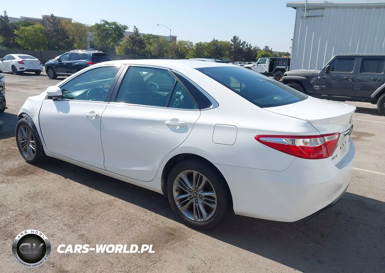 2015 Toyota Camry Se VIN:4T1BF1FK9FU041469 - 3