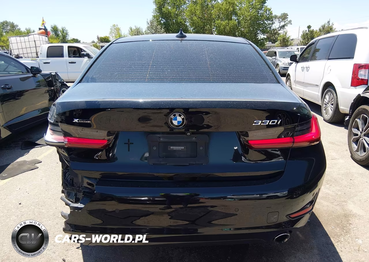 2019 BMW 330I xDrive VIN:WBA5R7C55KFH19384 - 16