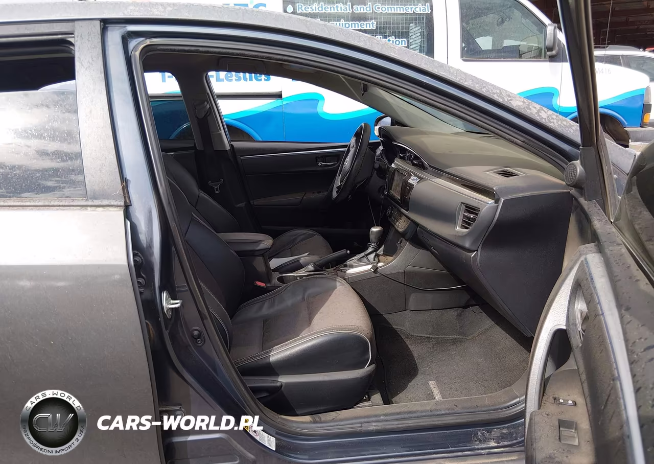 2015 Toyota Corolla S Plus VIN:5YFBURHE7FP364965 - 5