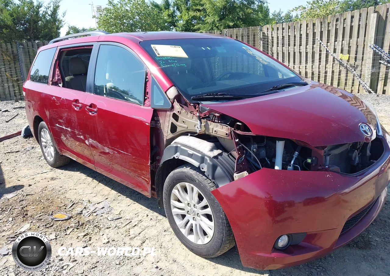 2012 Toyota Sienna Xle V6 8 Passenger – zdjęcie 1 z 17