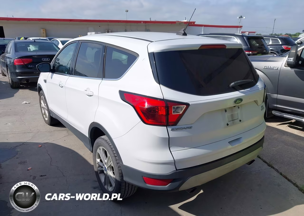 2019 Ford Escape Se VIN:1FMCU0GD4KUA05039 - 3