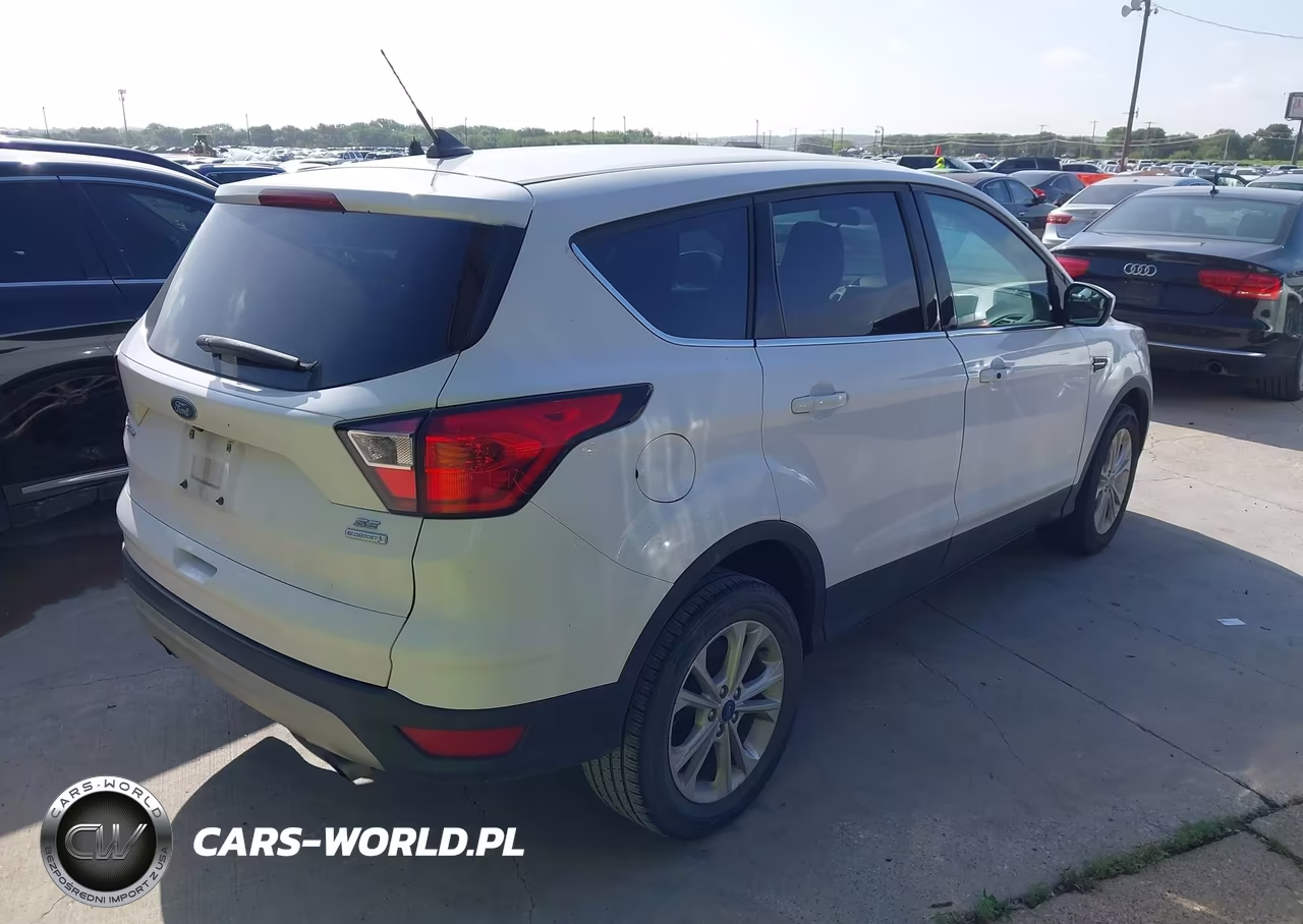 2019 Ford Escape Se VIN:1FMCU0GD4KUA05039 - 4