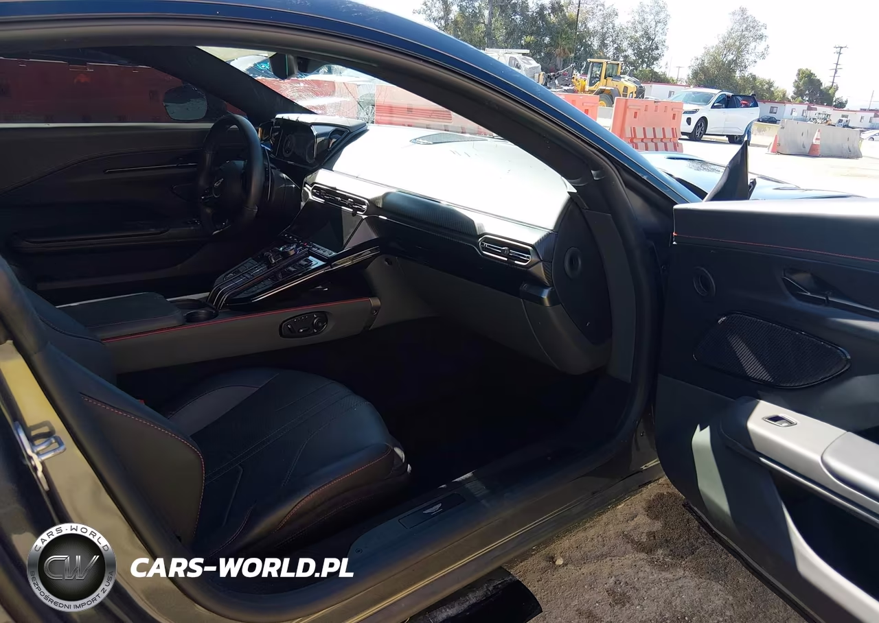 2025 Aston Martin Vantage VIN:SCFSMGFWXSGN09803 - 5