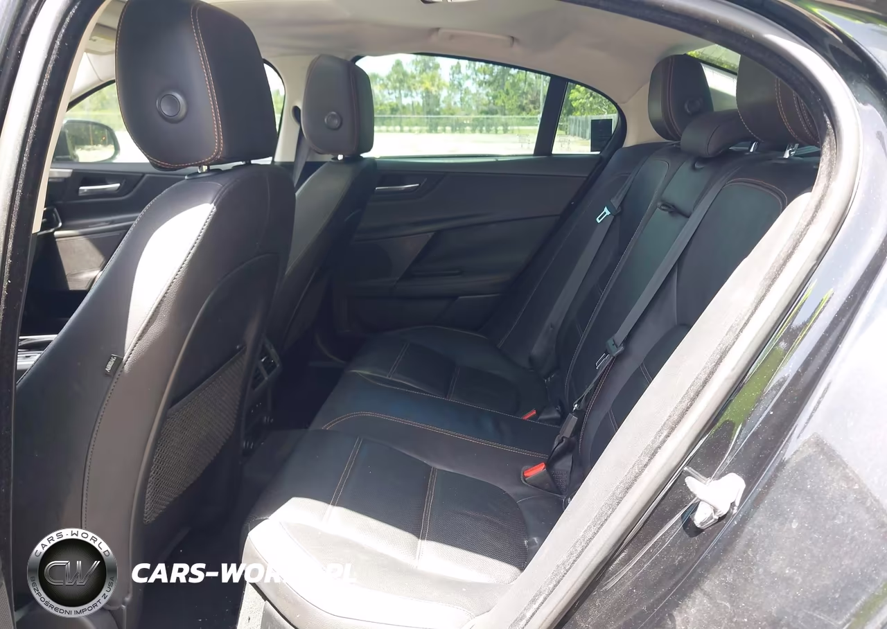 2017 Jaguar Xe 25T Prestige VIN:SAJAE4BG9HA950923 - 8