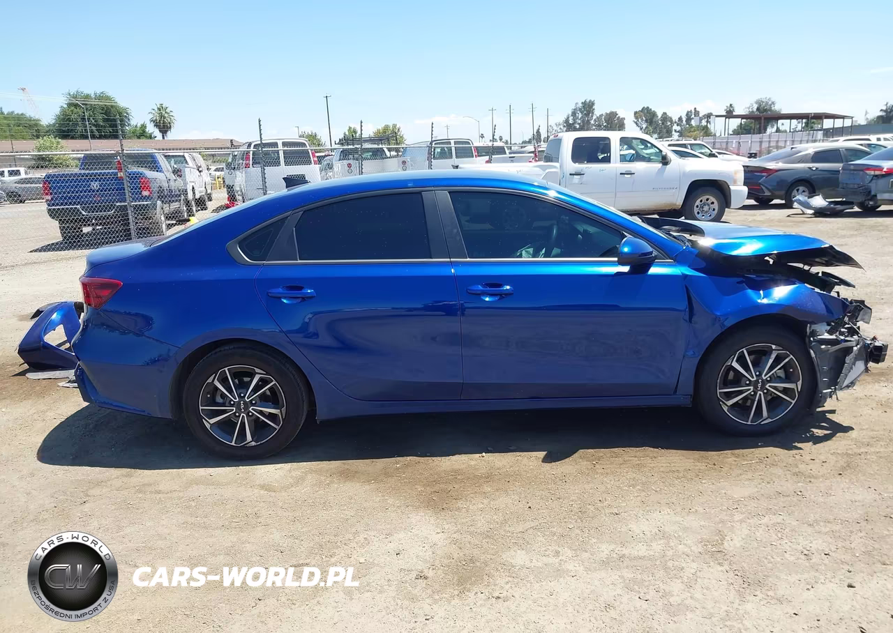 2023 Kia Forte Lxs VIN:3KPF24AD9PE555026 - 14