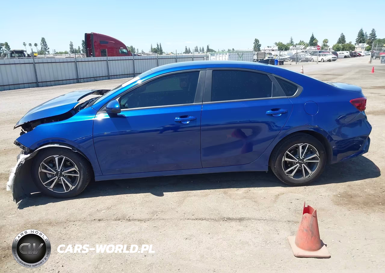 2023 Kia Forte Lxs VIN:3KPF24AD9PE555026 - 15