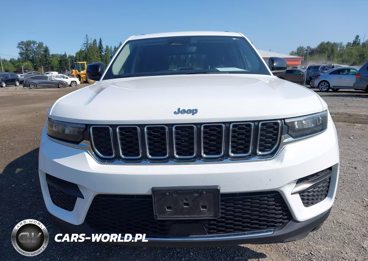 2023 Jeep Grand Cherokee Laredo 4X4 VIN:1C4RJHAG1P8870981 - 13