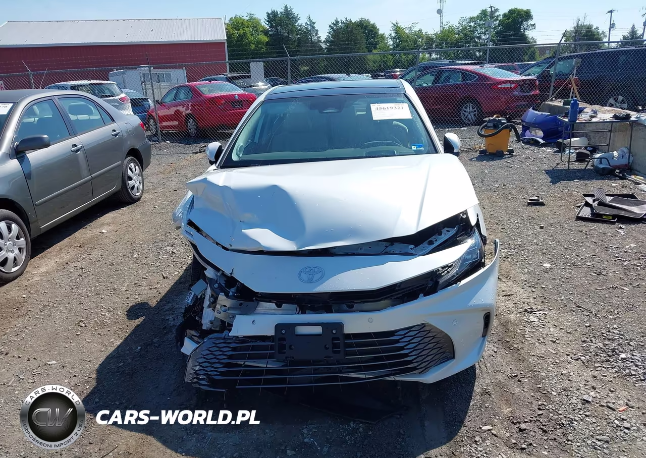 2026 Toyota Camry Xle VIN:4T1DAACK1TU732504 - 12