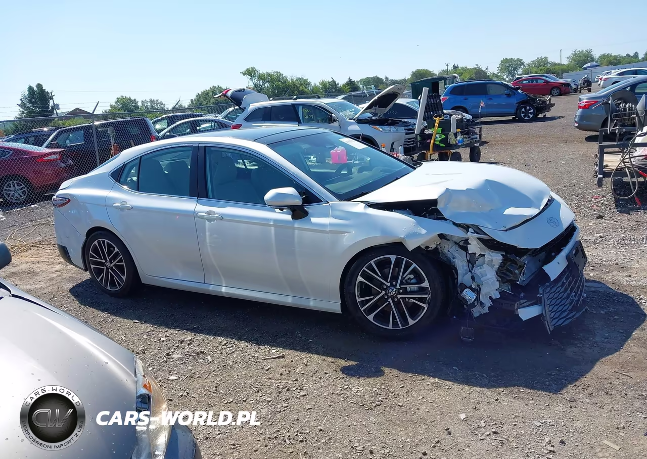 2026 Toyota Camry Xle VIN:4T1DAACK1TU732504 - 13