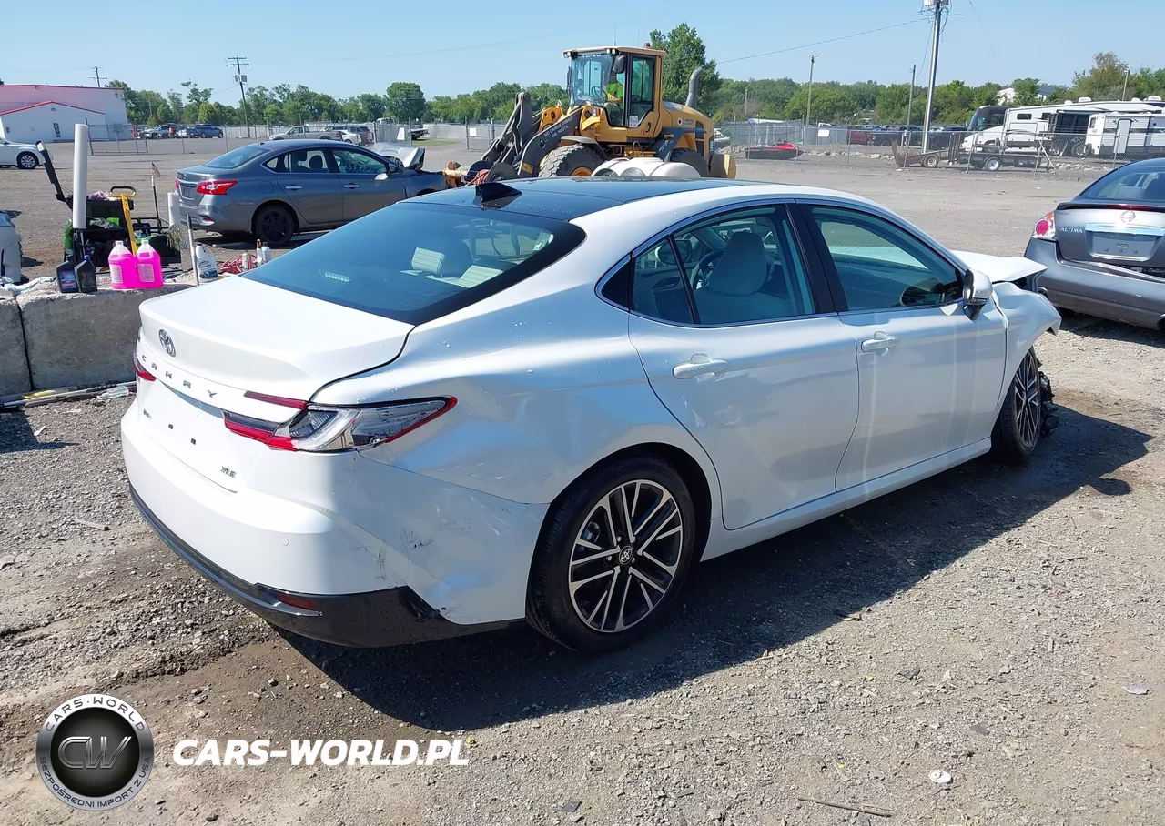 2026 Toyota Camry Xle VIN:4T1DAACK1TU732504 - 4