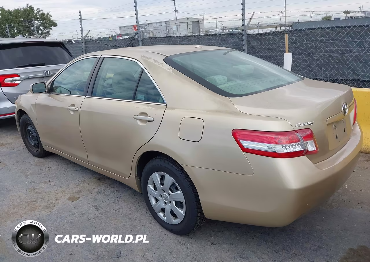 2011 Toyota Camry Le VIN:4T1BF3EK4BU117607 - 3
