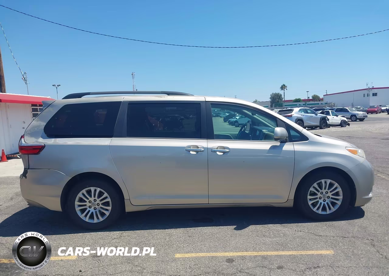 2016 Toyota Sienna Xle 8 Passenger VIN:5TDYK3DC6GS721000 - 13