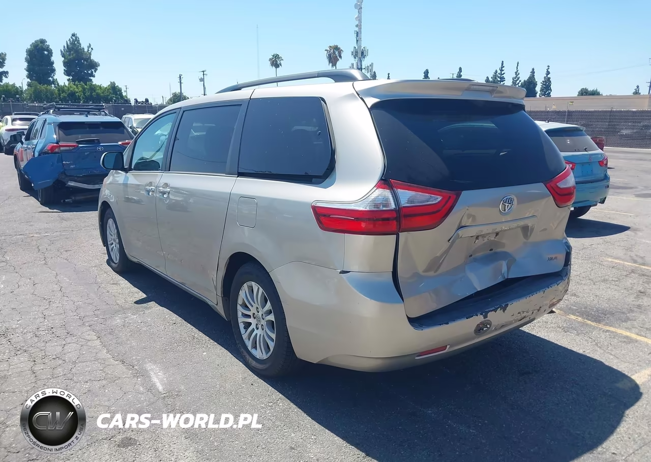 2016 Toyota Sienna Xle 8 Passenger VIN:5TDYK3DC6GS721000 - 3