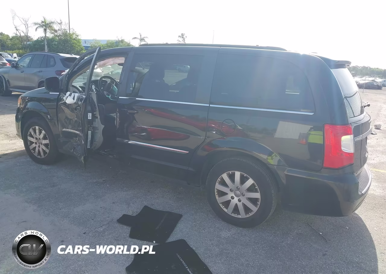 2015 Chrysler Town & Country Touring VIN:2C4RC1BG0FR706592 - 3