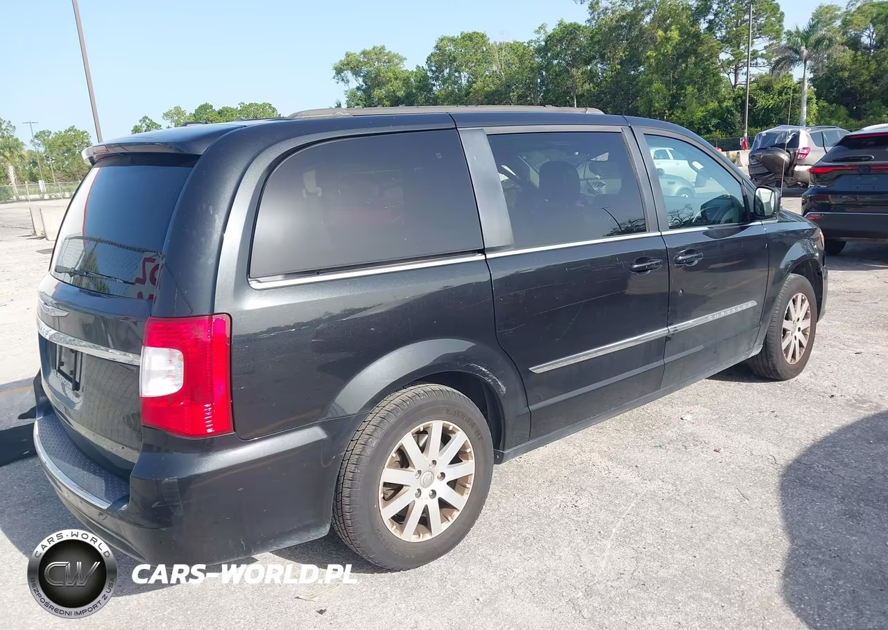 2015 Chrysler Town & Country Touring VIN:2C4RC1BG0FR706592 - 4