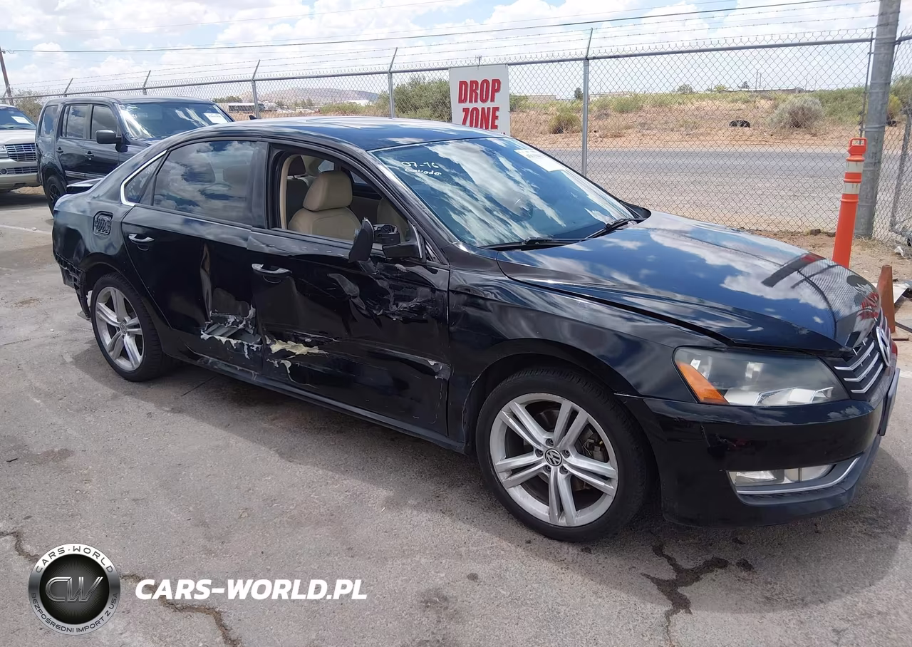 2015 Volkswagen Passat 1.8T Sel Premium VIN:1VWCT7A32FC098118 - 14
