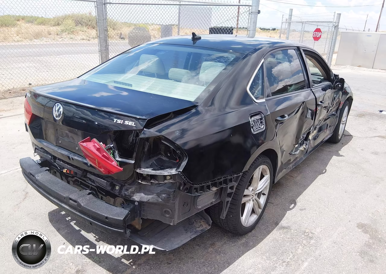 2015 Volkswagen Passat 1.8T Sel Premium VIN:1VWCT7A32FC098118 - 4