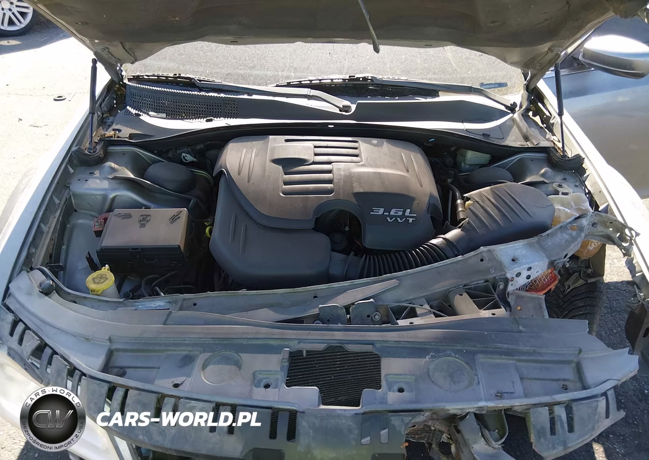 2012 Chrysler 300 VIN:2C3CCAAGXCH116638 - 10