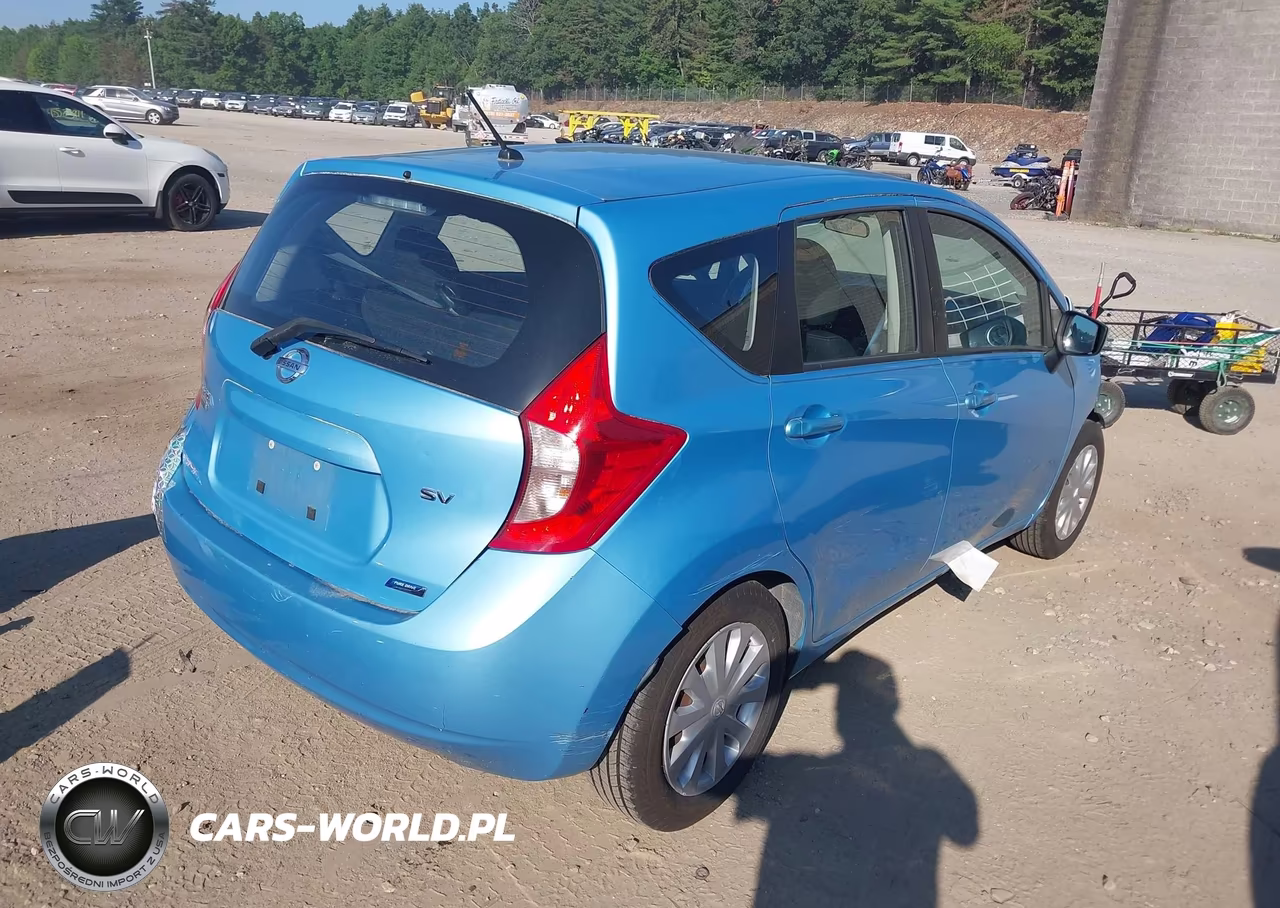 2015 Nissan Versa Note S (Sr)-S Plus-Sl-Sr-Sv VIN:3N1CE2CP5FL404557 - 4