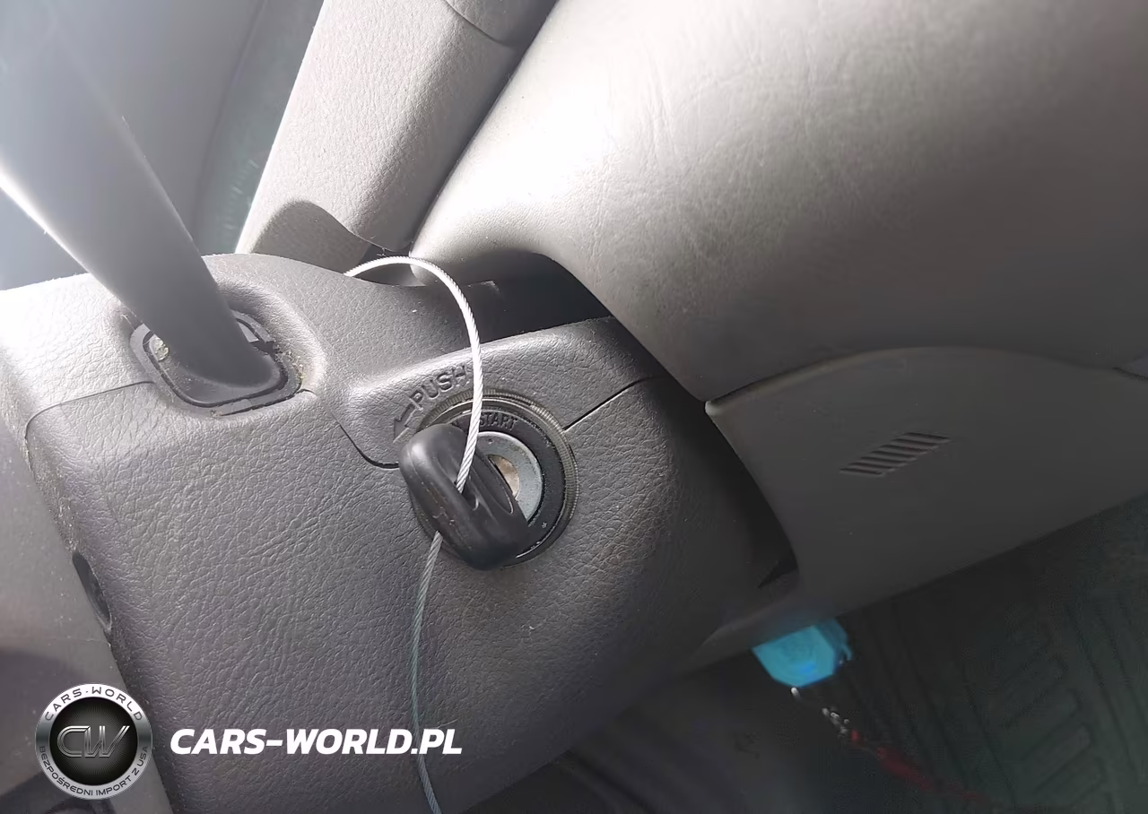 2004 Toyota Camry Le V6 VIN:4T1BF32K14U586208 - 11