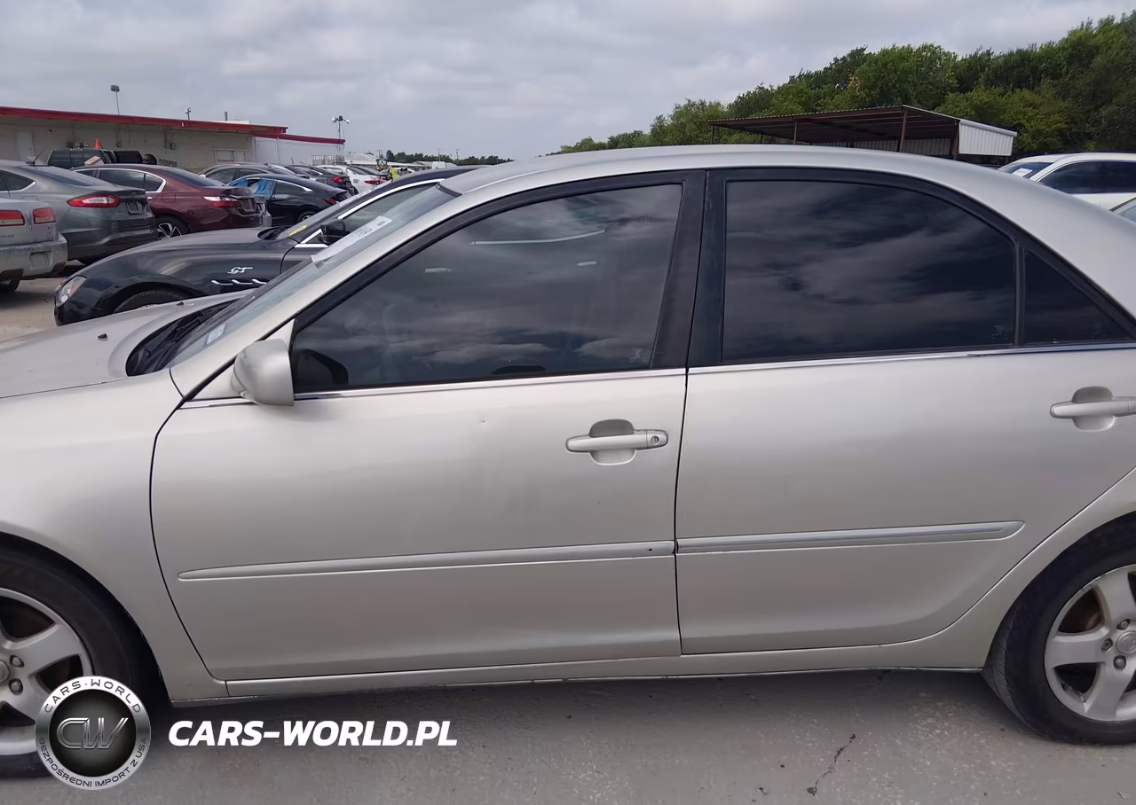 2004 Toyota Camry Le V6 VIN:4T1BF32K14U586208 - 14