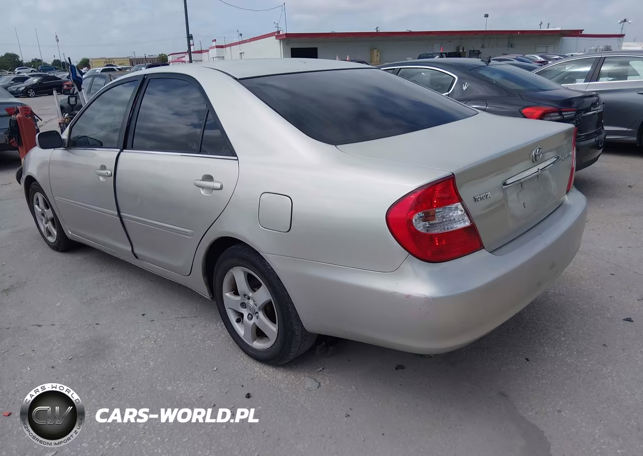 2004 Toyota Camry Le V6 VIN:4T1BF32K14U586208 - 3