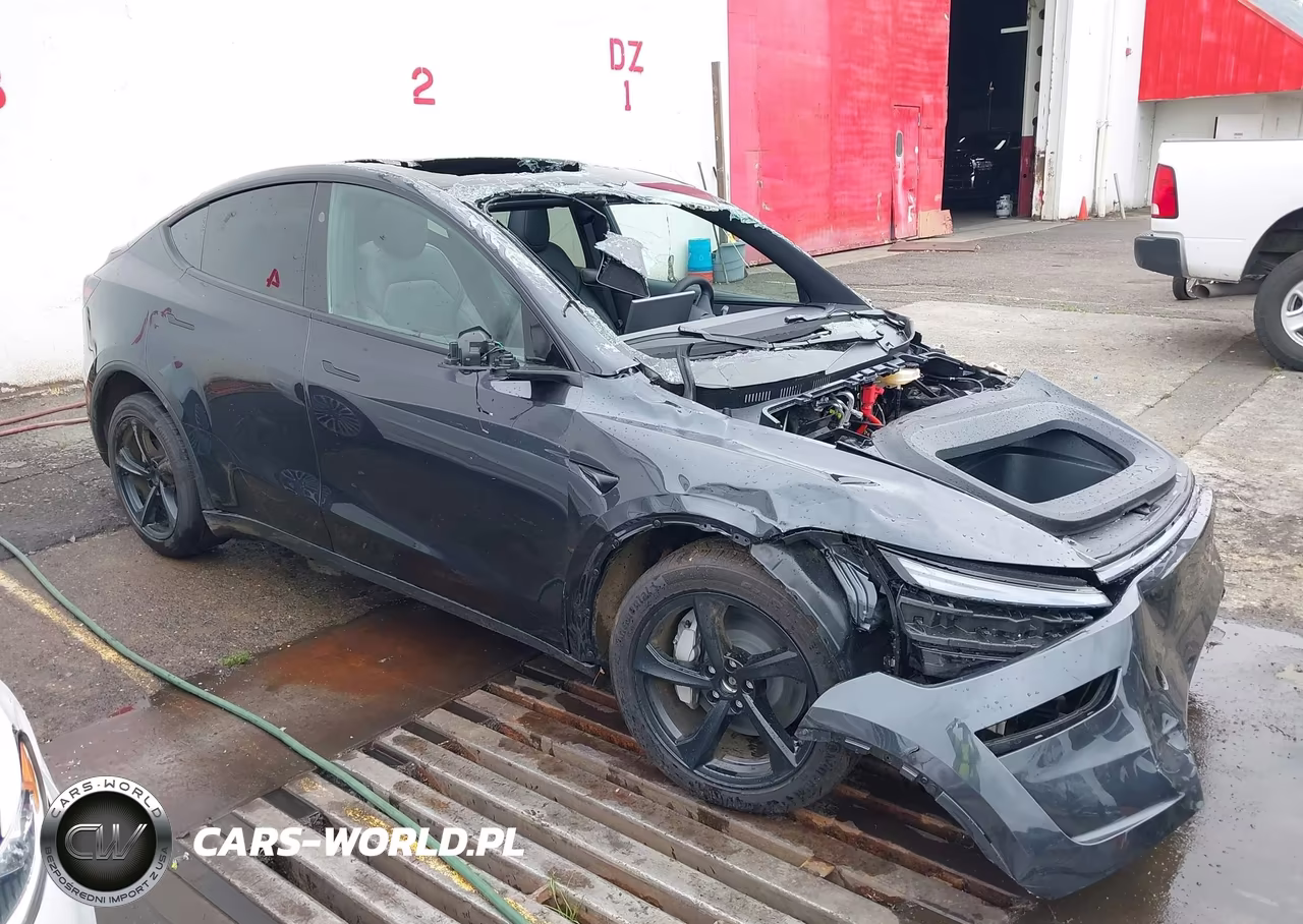 2026 Tesla Model Y All-Wheel Drive-Long Range Launch Series-Premium All-Wheel Drive – zdjęcie 1 z 15