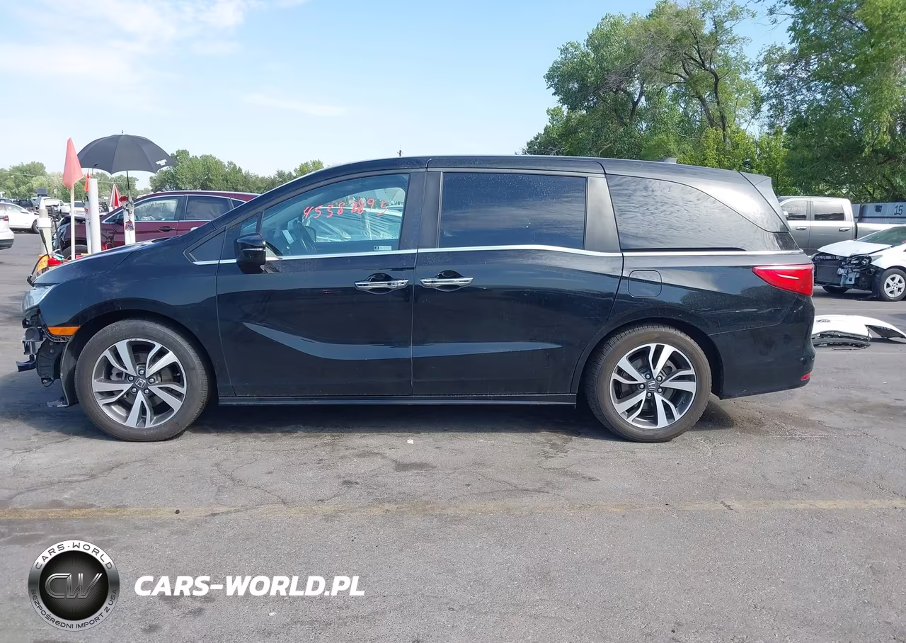 2021 Honda Odyssey Touring VIN:5FNRL6H85MB001213 - 15