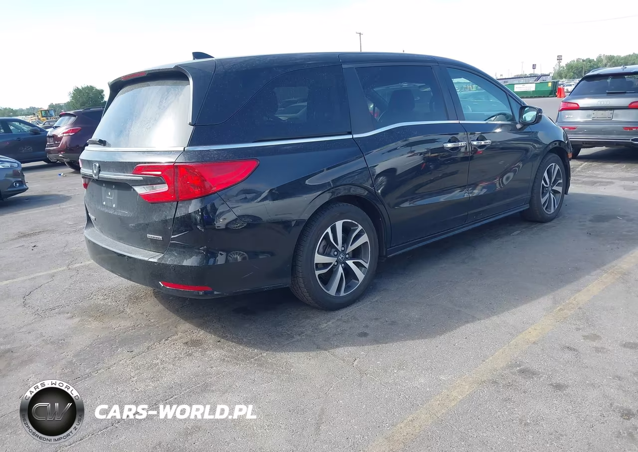2021 Honda Odyssey Touring VIN:5FNRL6H85MB001213 - 4