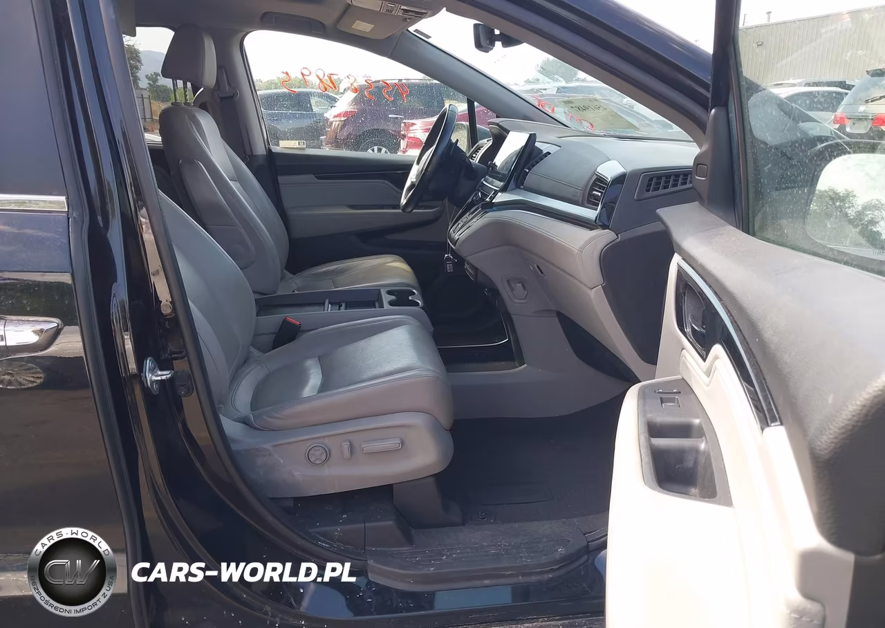 2021 Honda Odyssey Touring VIN:5FNRL6H85MB001213 - 5