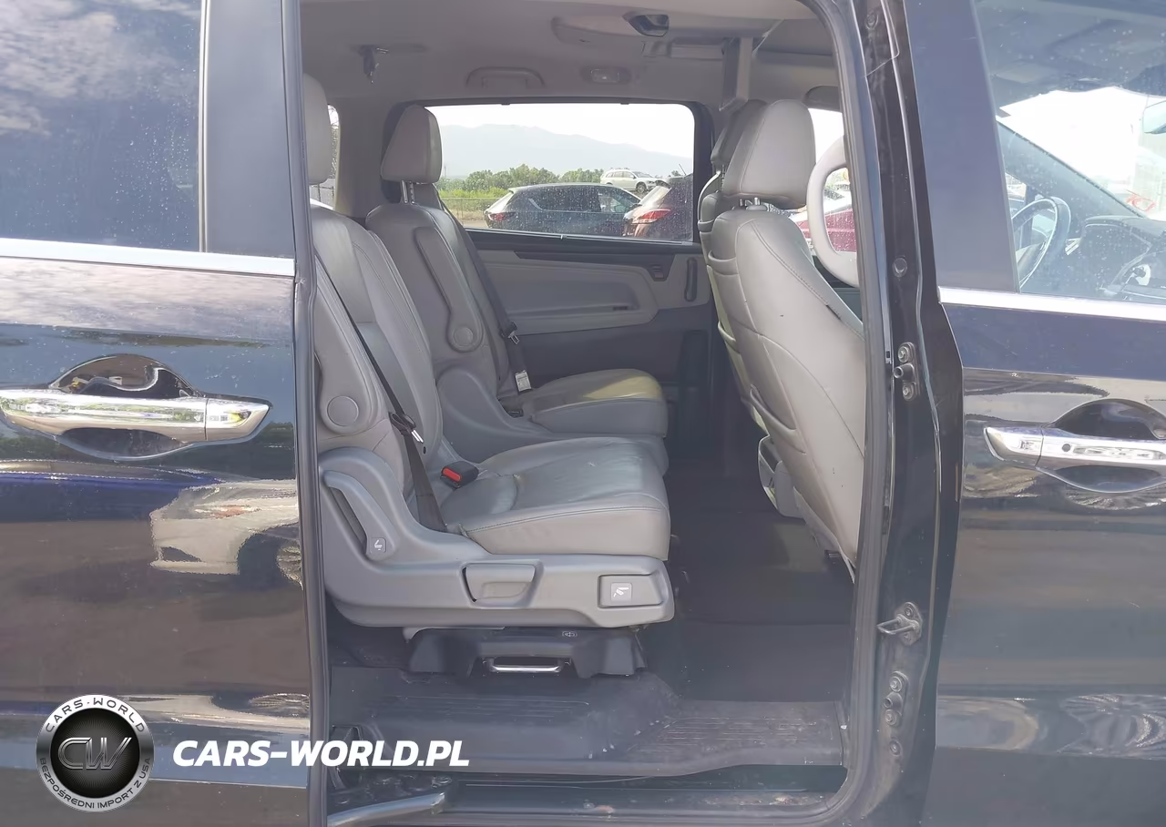 2021 Honda Odyssey Touring VIN:5FNRL6H85MB001213 - 8