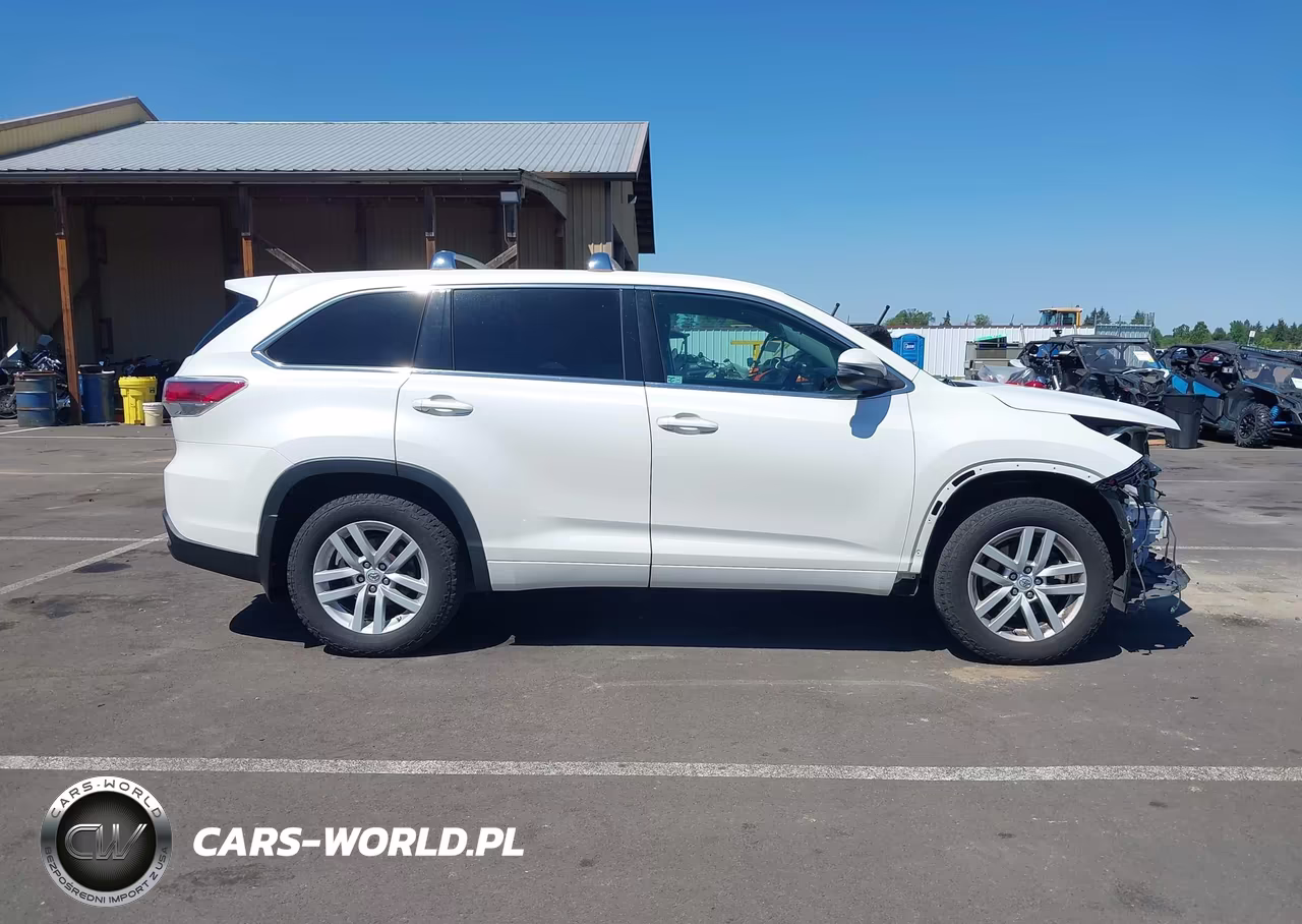 2014 Toyota Highlander Le V6 VIN:5TDBKRFH7ES011375 - 13
