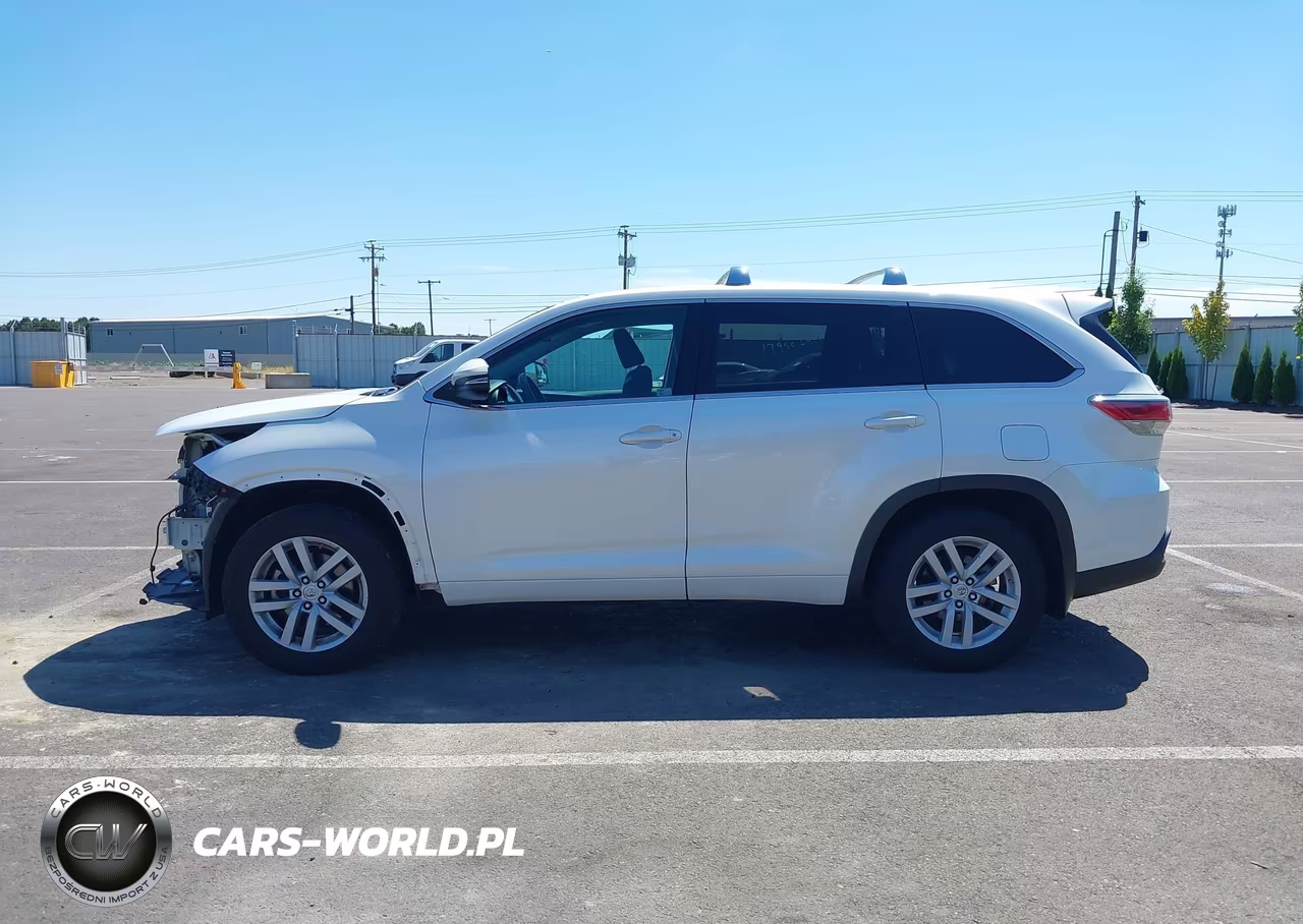 2014 Toyota Highlander Le V6 VIN:5TDBKRFH7ES011375 - 14